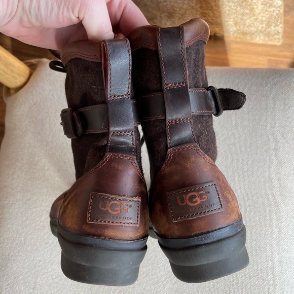 UGG Kasey leather zip up boots - Picture 6 of 14